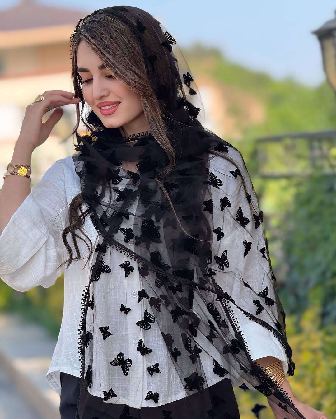 IMG_1974 شال حریر تورمخملی دور دانتل وارداتی(1682) - Image 1